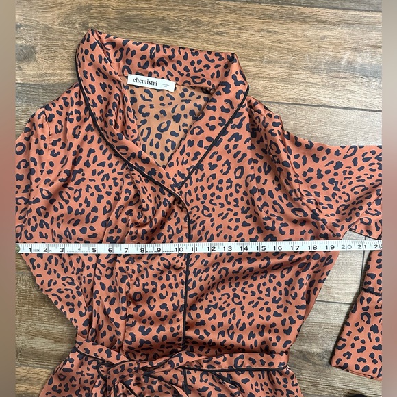 Silky Animal Print Robe S/XS, Leopard Robe XS - Picture 3 of 7